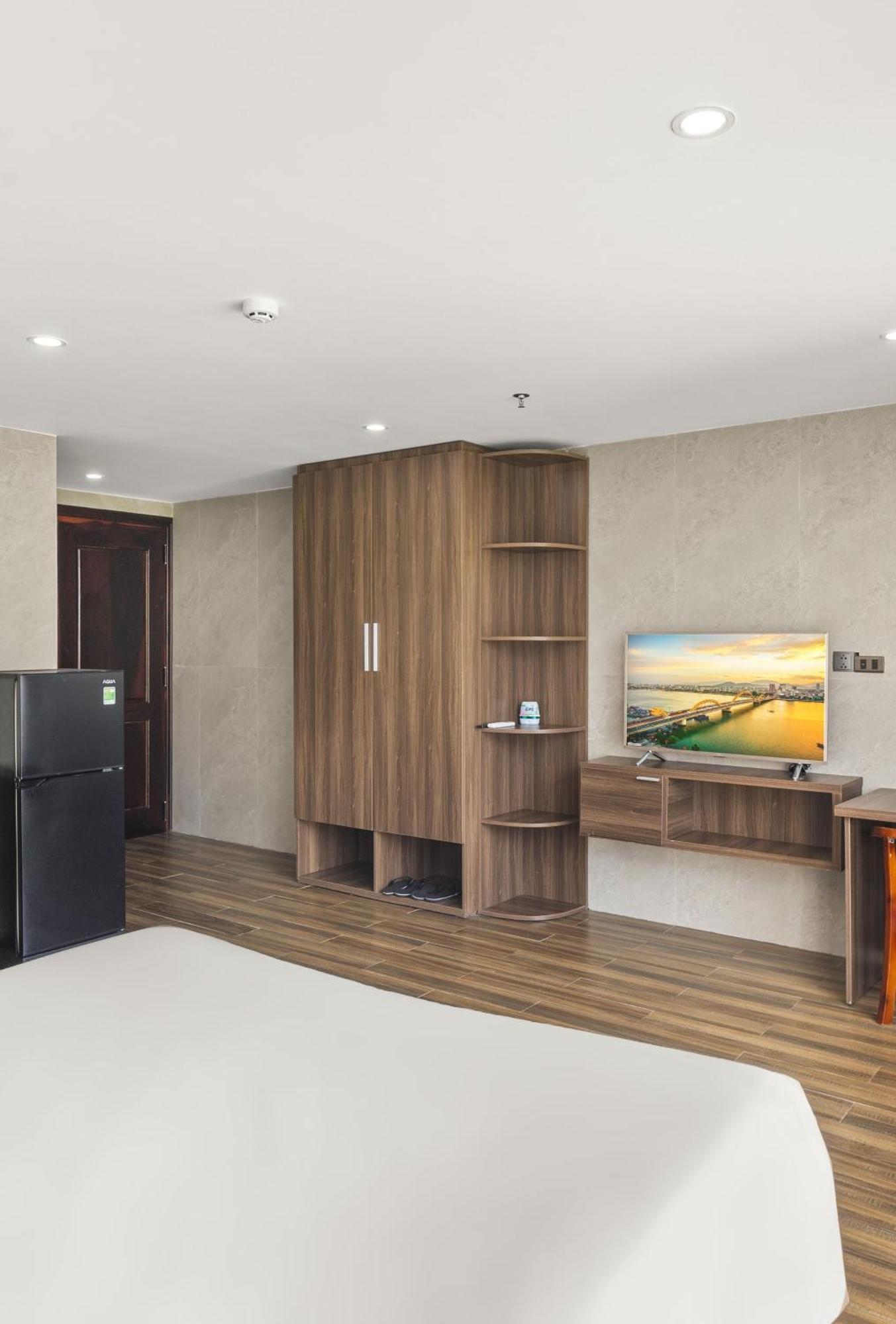 Sea Hotel & Apartment Дананг Екстериор снимка