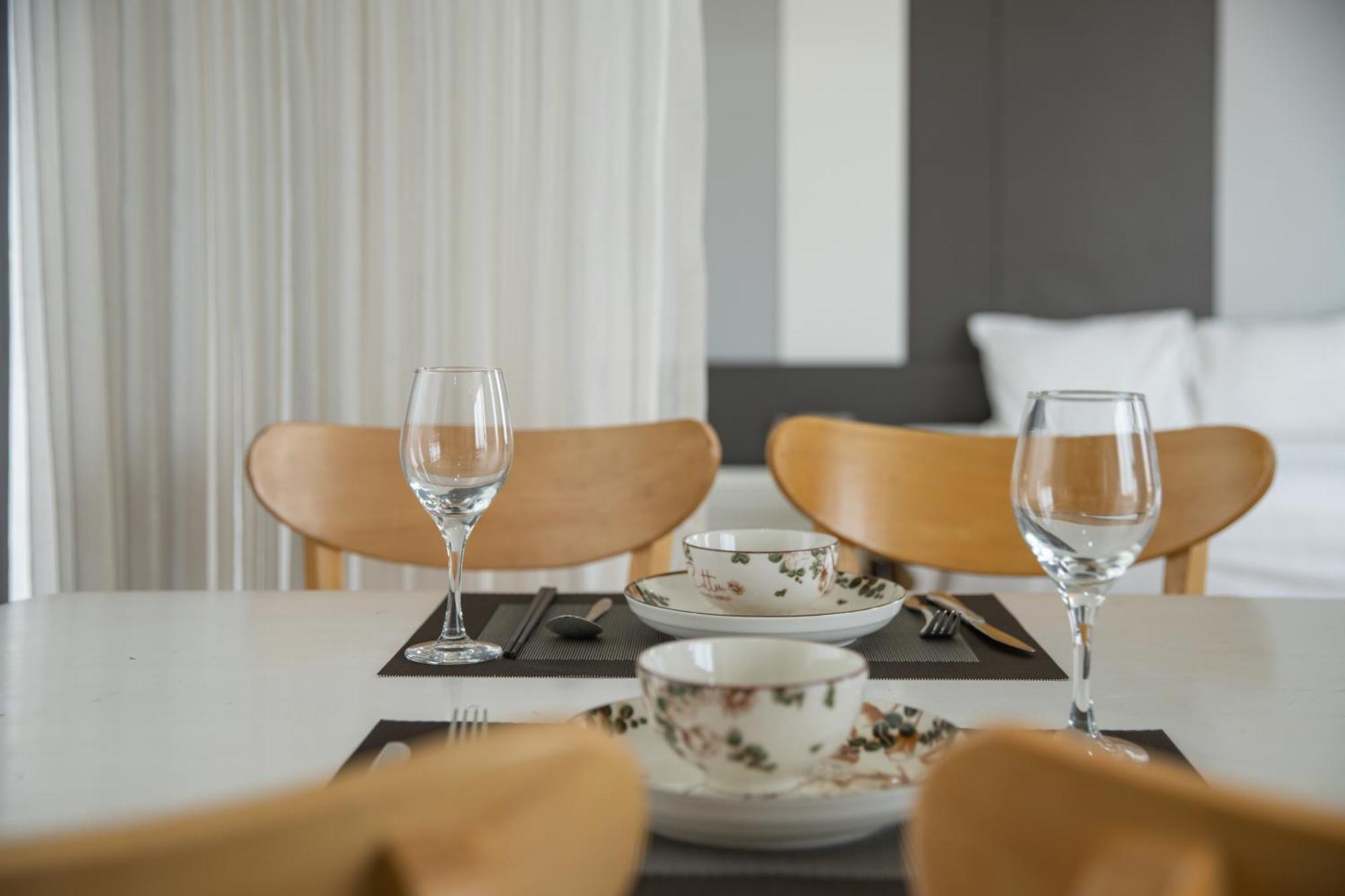 Sea Hotel & Apartment Дананг Екстериор снимка